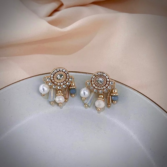 Myra Earring - Picture 2 of 3